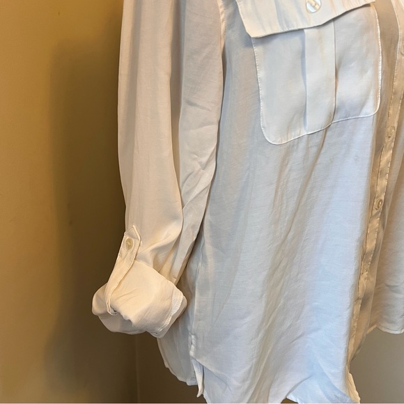 Chicos white button front top with long sleeves in size 2 or med - Picture 10 of 11
